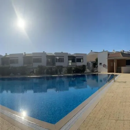 וילה Ocean View Residences 3 Bedroom Villa's Sea View 28 אלבופיירה