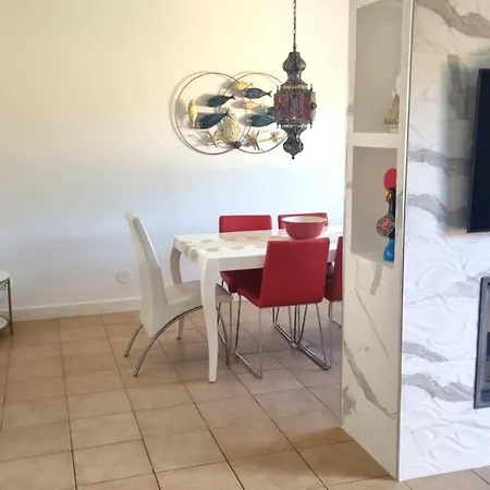 Ocean View Residences 3 Bedroom Villa's Sea View 28 וילה